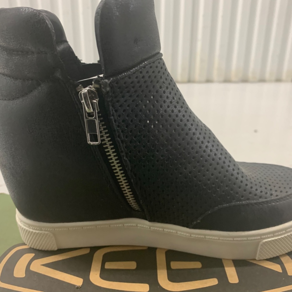Ankle boot - Picture 8 of 8